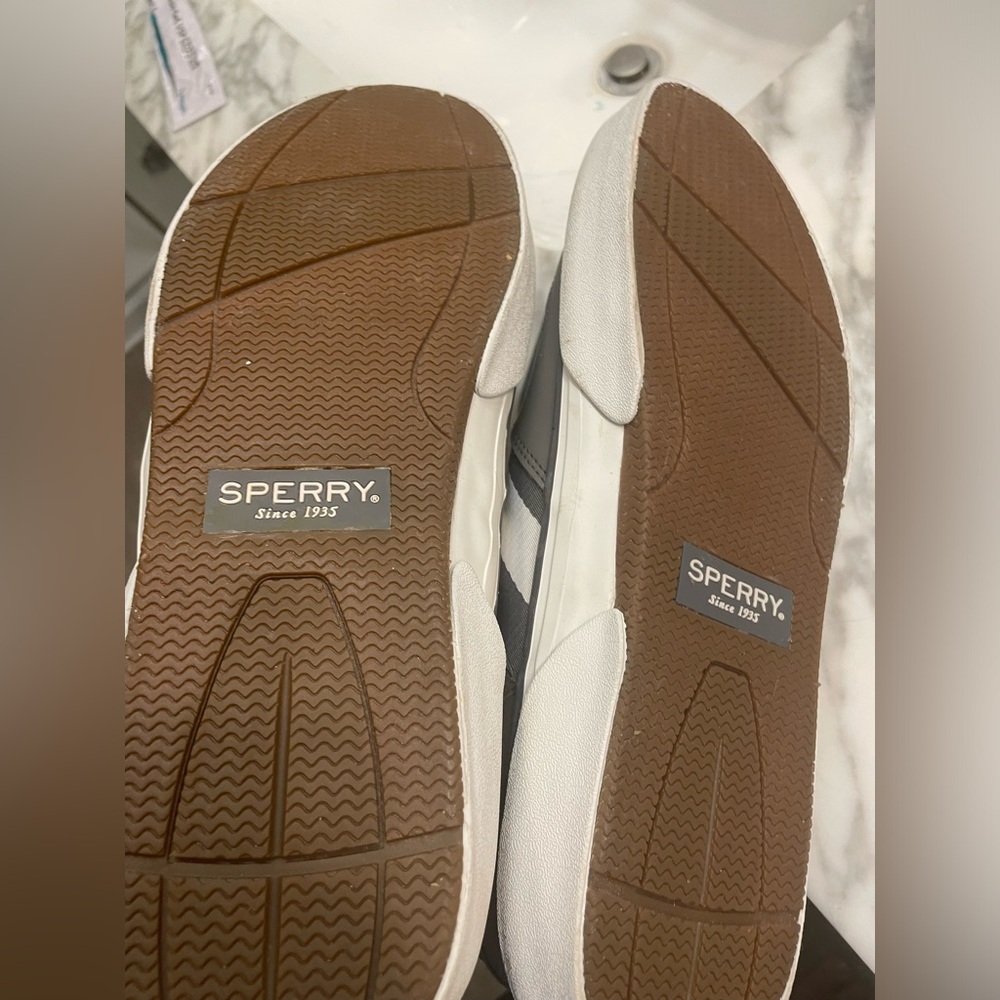 Sperry’s Only Worn Once Like New Size 11 - image 2